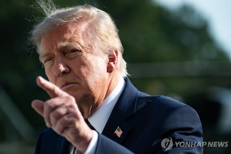 트럼프, 한국 LNG 사업 투자 거부 시 관세 인상 압박 관련 이미지