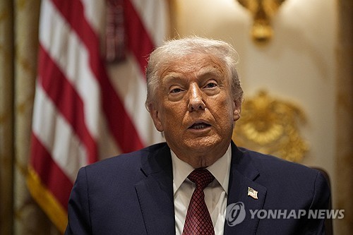 트럼프, 한국산 자동차 등 관세 인상 경고 관련 이미지