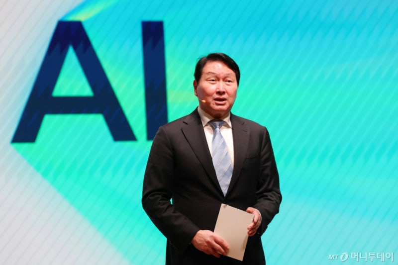 SK그룹, AI 전략에 SK실트론 매각 재검토 관련 이미지